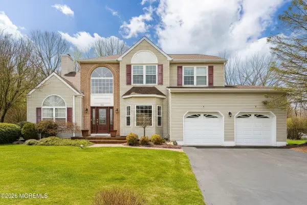 433 Meadowood Road, Jackson, NJ 08527