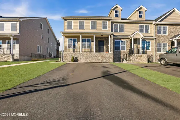 18 Yehuda Way, Lakewood, NJ 08701