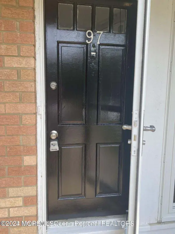 96 East Avenue #97, Atlantic Highlands, NJ 07716