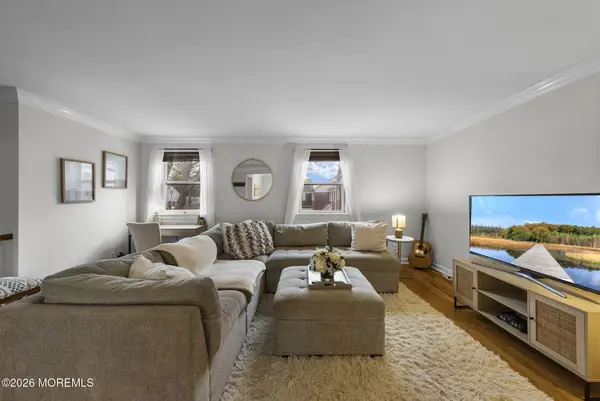 105 Manor Drive #914, Red Bank, NJ 07701