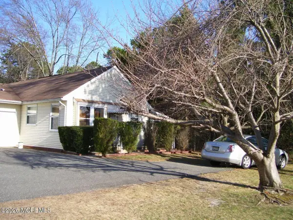 1 Quincy Drive #D, Whiting, NJ 08759