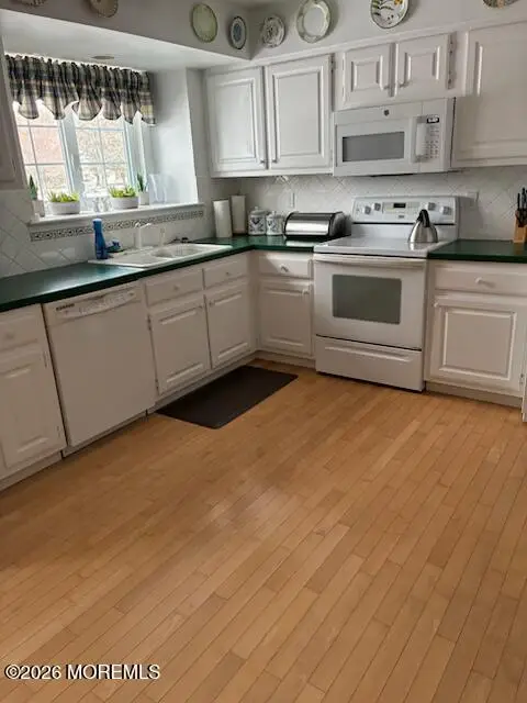 16 Cherry Court, Spring Lake Heights, NJ 07762 - #3