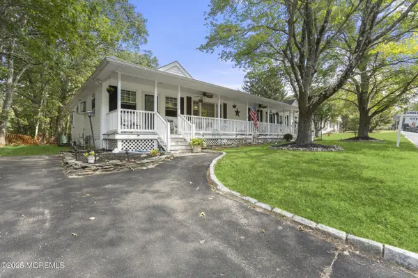 742 Commodore Boulevard, Jackson, NJ 08527