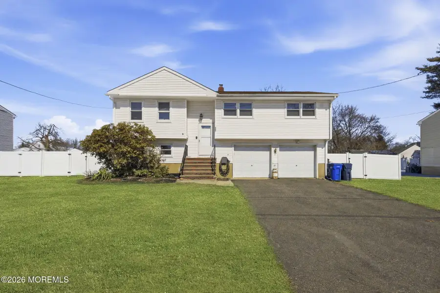 1427 Seminole Road, North Brunswick, NJ 08902 - #2