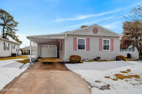 22 Inverell Drive, Toms River, NJ 08757