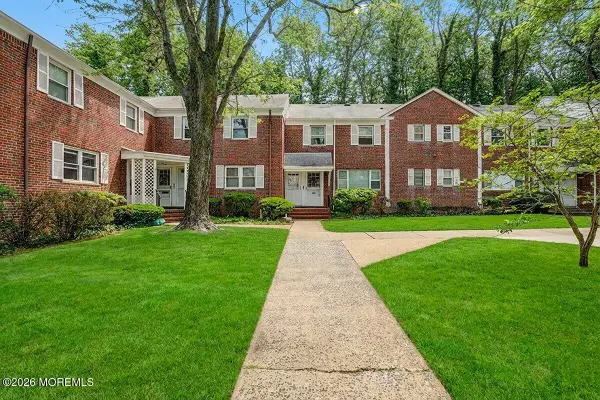 98 Manor Drive, Red Bank, NJ 07701