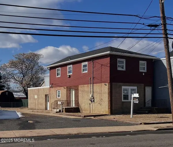 19 Laurel Avenue, Keansburg, NJ 07734