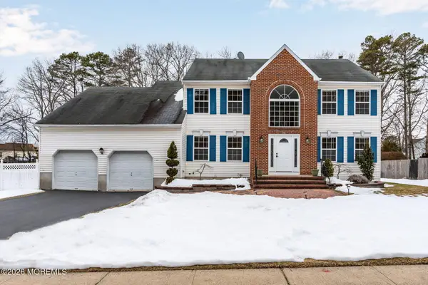 482 Meadowood Road, Jackson, NJ 08527