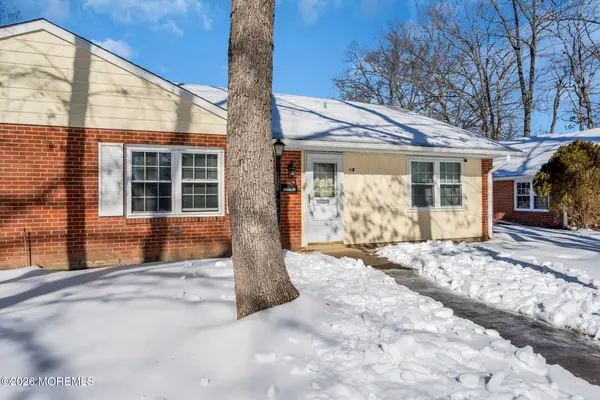 66D Dorchester Drive, Lakewood, NJ 08701