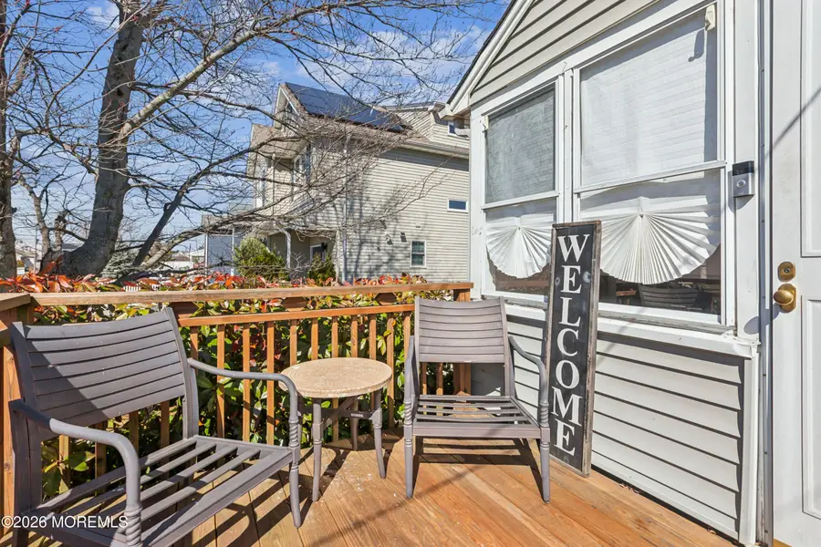 33 Willow Street, Port Monmouth, NJ 07758 - #3