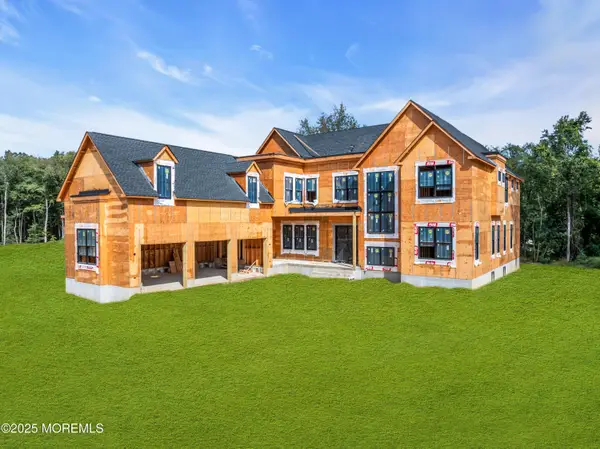 2 Lourdes Court, Farmingdale, NJ 07727