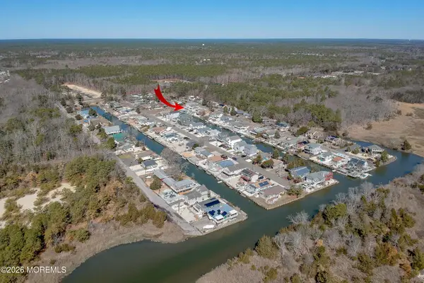 20 Edgewater Drive, Tuckerton, NJ 08087