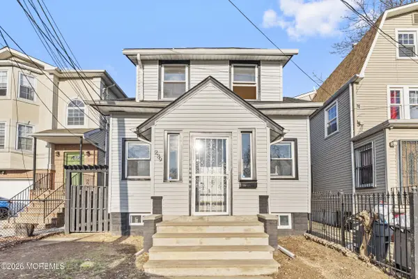 239 19th Street, Newark, NJ 07103