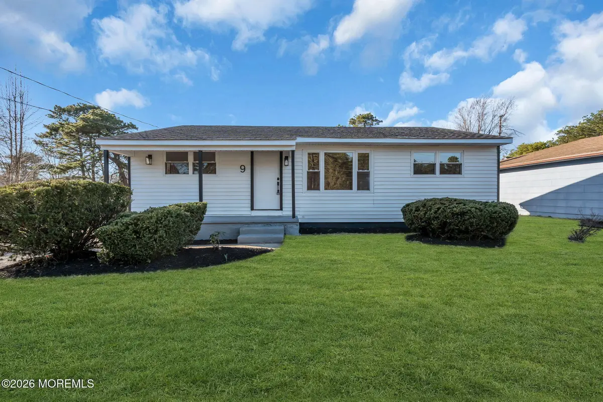 9 14th Street, Folsom, NJ 08037 - #1