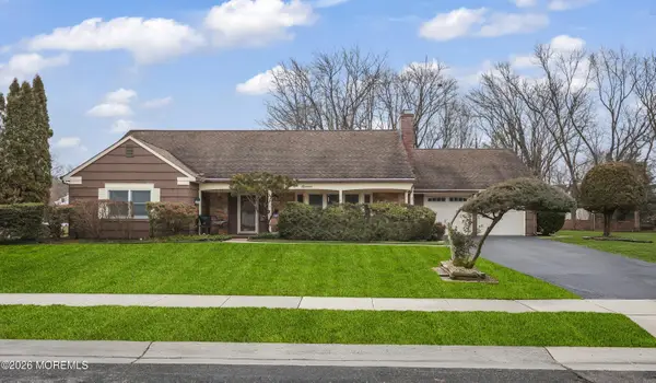 11 Anton Place, Aberdeen, NJ 07747