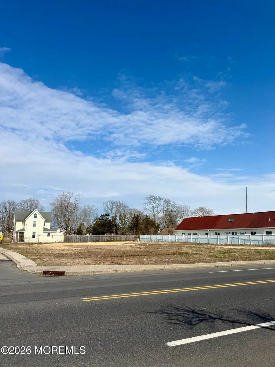 82 Bay Avenue, Manahawkin, NJ 08050 - #2