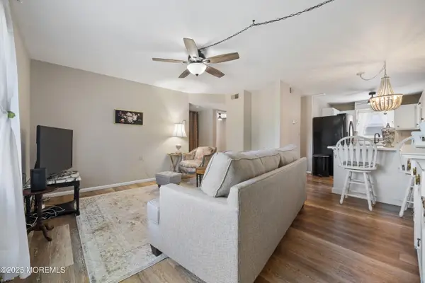 39 Cambridge Court #E, Lakewood, NJ 08701