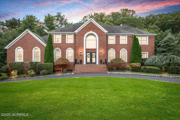 6 Tricorne Court, Holmdel, NJ 07733