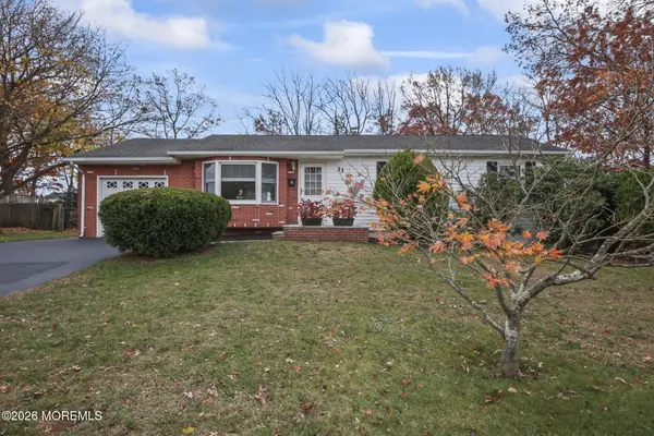 31 Southport Drive, Howell, NJ 07731