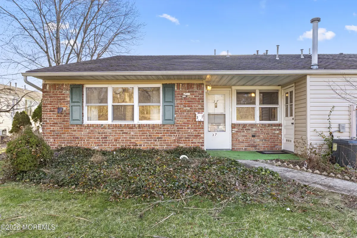 37 Haven Drive, Matawan, NJ 07747 - #1
