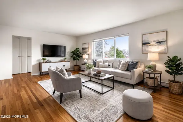 15 Azalea Court #B, Eatontown, NJ 07724