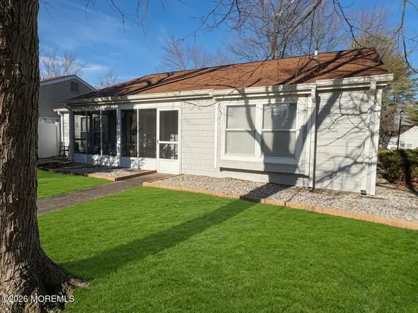 873B Liverpool Circle, Manchester, NJ 08759