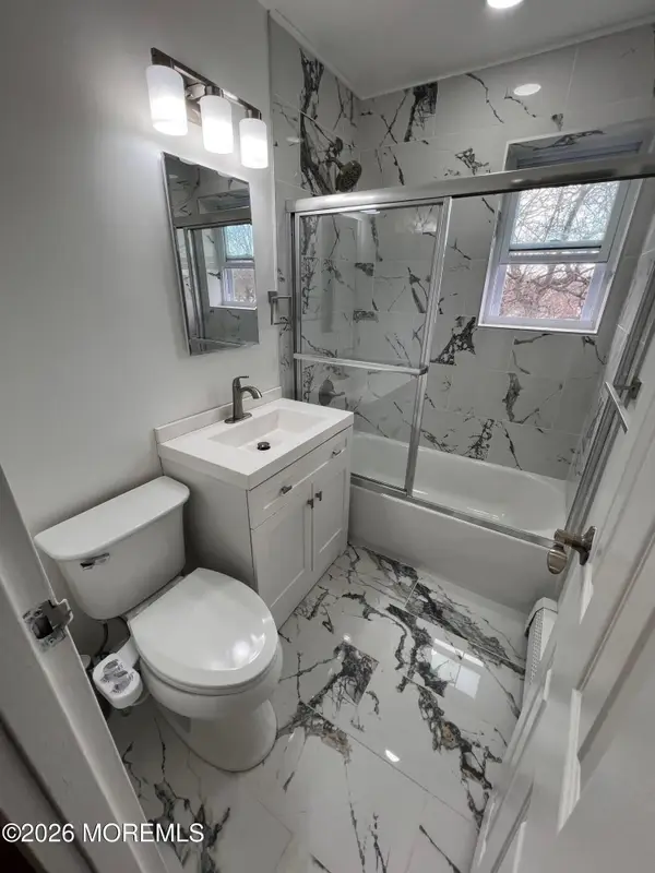 16 Manchester Court #H, Freehold, NJ 07728