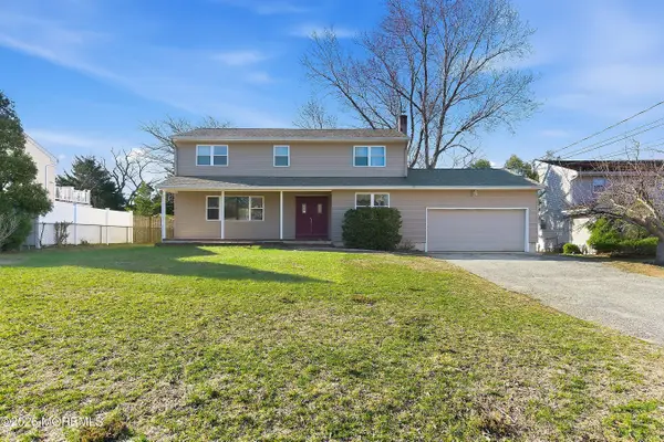 9 Lynn Drive, Toms River, NJ 08753