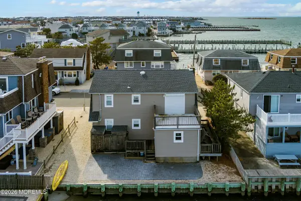 13 Hodgson Lane, Long Beach Twp, NJ 08008