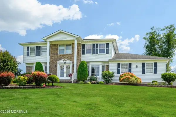 29 Terence Drive, Manalapan, NJ 07726