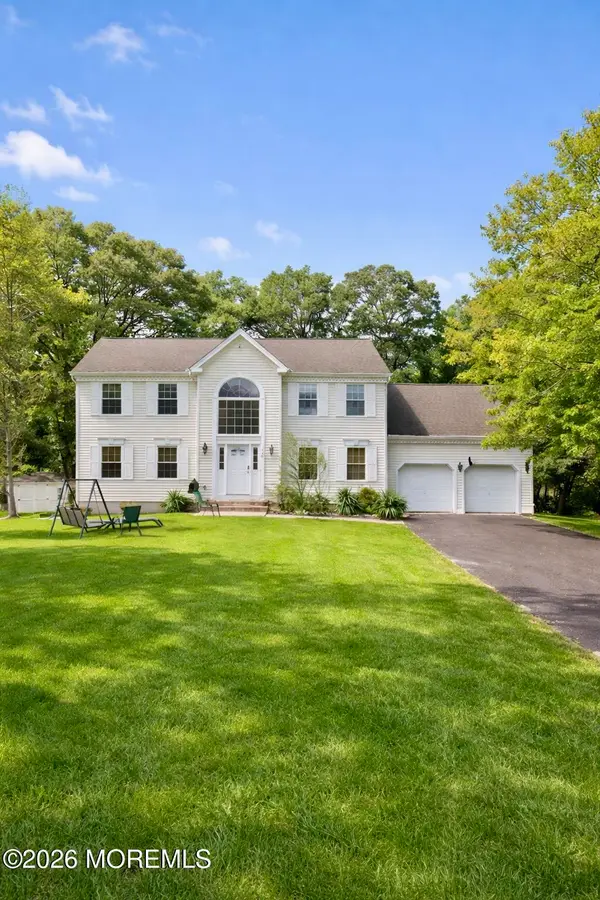 405 Lawrence Avenue, Oakhurst, NJ 07755