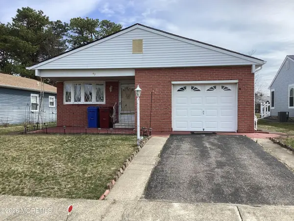 49 Sabinas Street, Toms River, NJ 08757