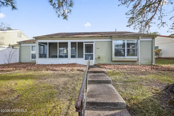 823B Liverpool Circle, Manchester, NJ 08759