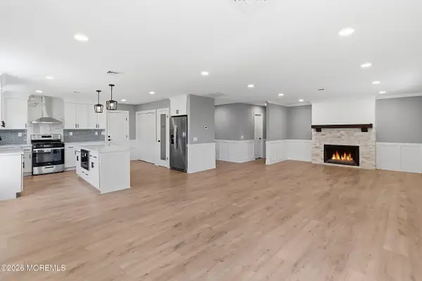 70 Innsbruck Drive, Toms River, NJ 08757