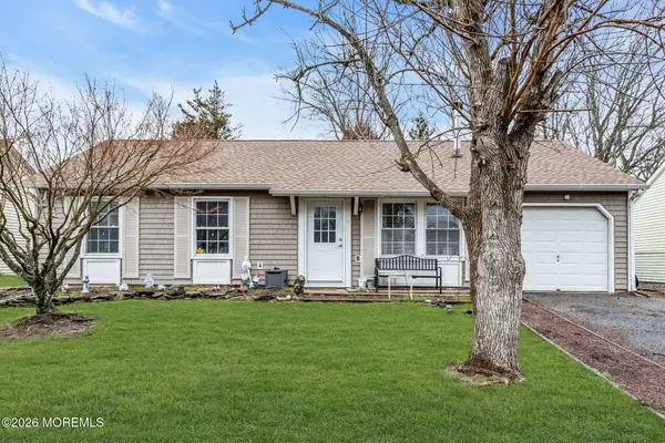 4 Mast Drive, Barnegat, NJ 08005