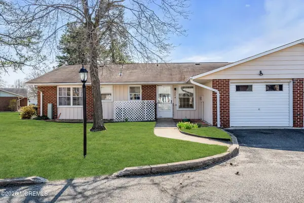 966B Argyll Circle, Lakewood, NJ 08701