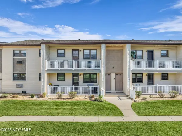 149 Wharfside Drive #705, Monmouth Beach, NJ 07750