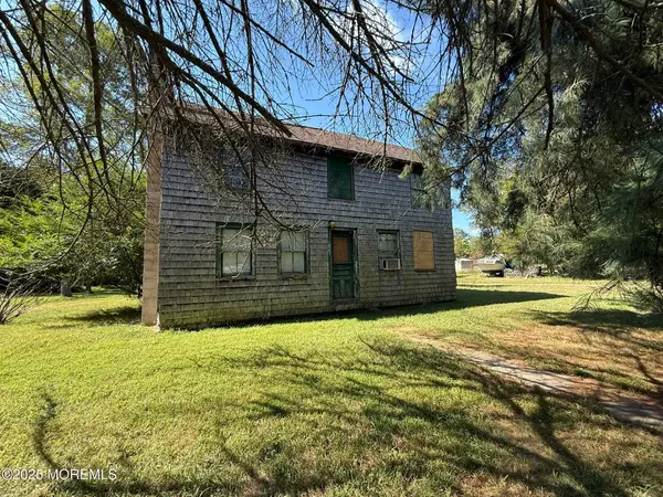 225 Jones Road #104, Barnegat, NJ 08005