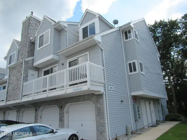 1103 Scarlet Oak Avenue, Toms River, NJ 08755