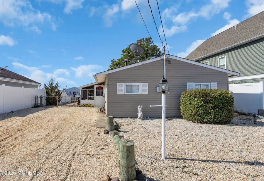 5 Thames Road, Mystic Island, NJ 08087 - #2