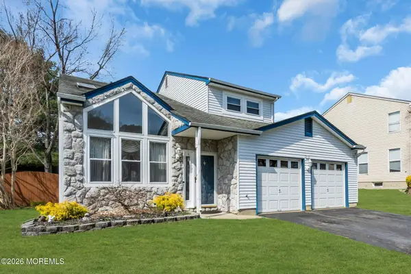 73 Heritage Drive, Howell, NJ 07731