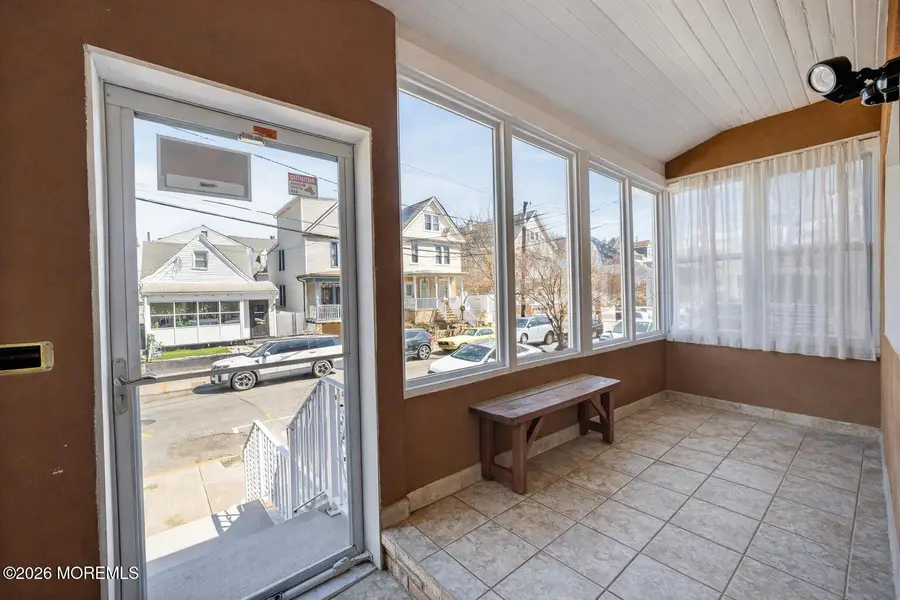 28 Willow Street, Bayonne, NJ 07002 - #3