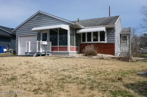 39 Coral Bell Holw Hollow, Toms River, NJ 08755