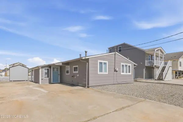 18 Lake Huron Drive, Little Egg Harbor, NJ 08087