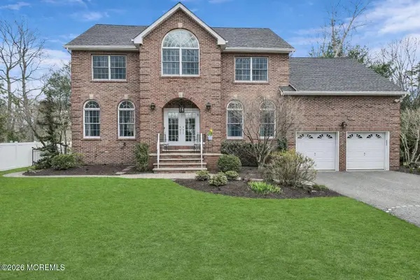 5 Candeub Court, Manalapan, NJ 07726