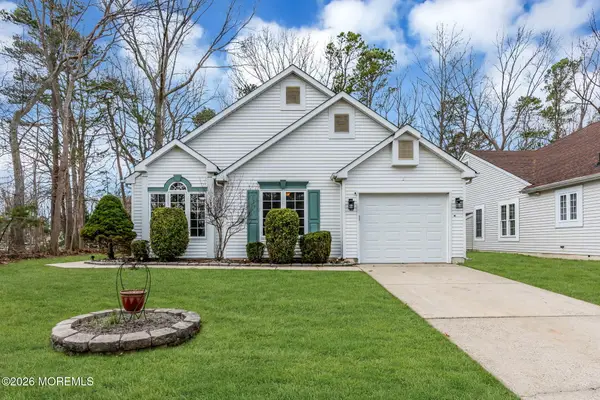 40 Avon Drive, Jackson, NJ 08527