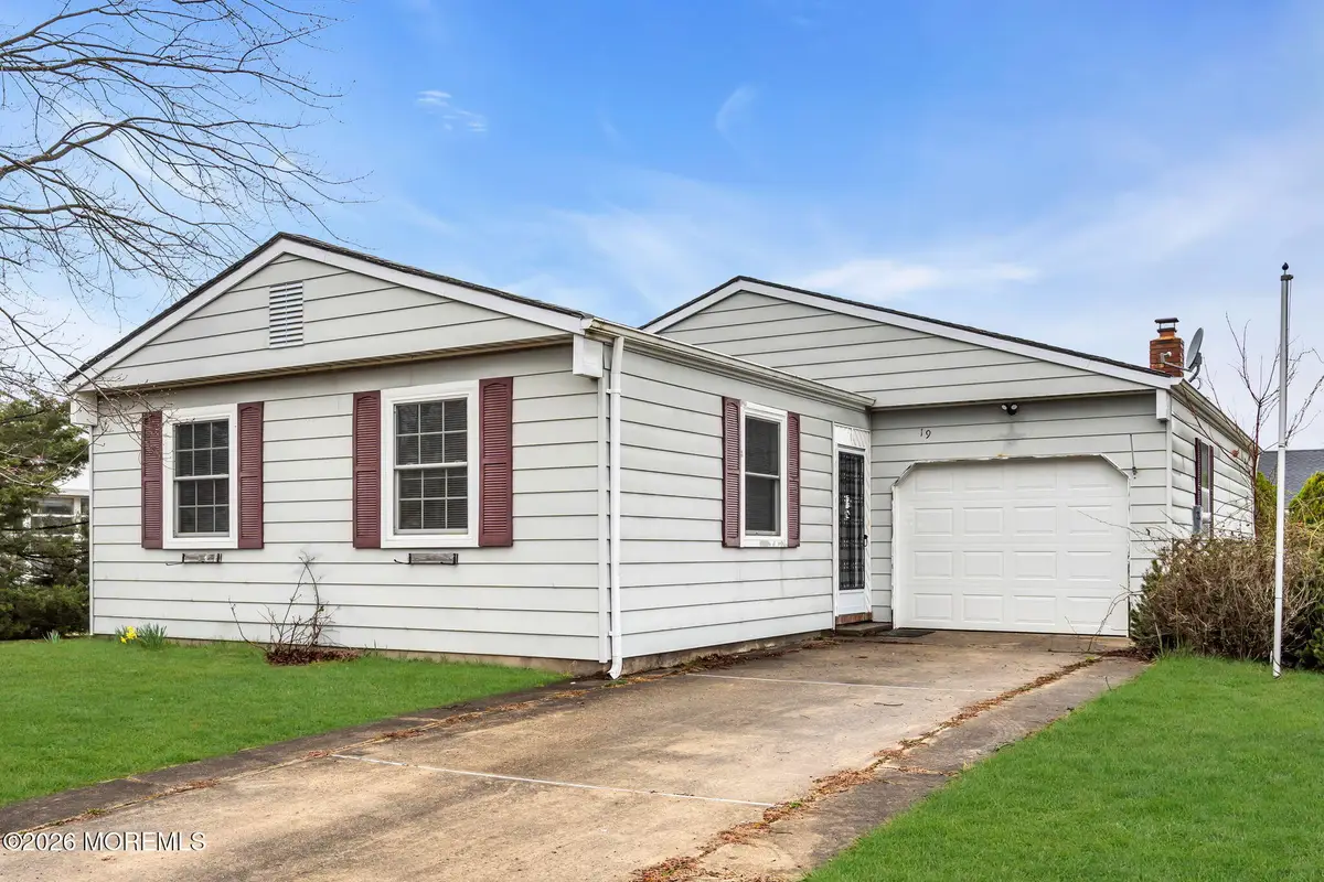 19 Plymouth Drive, Toms River, NJ 08757 - #1