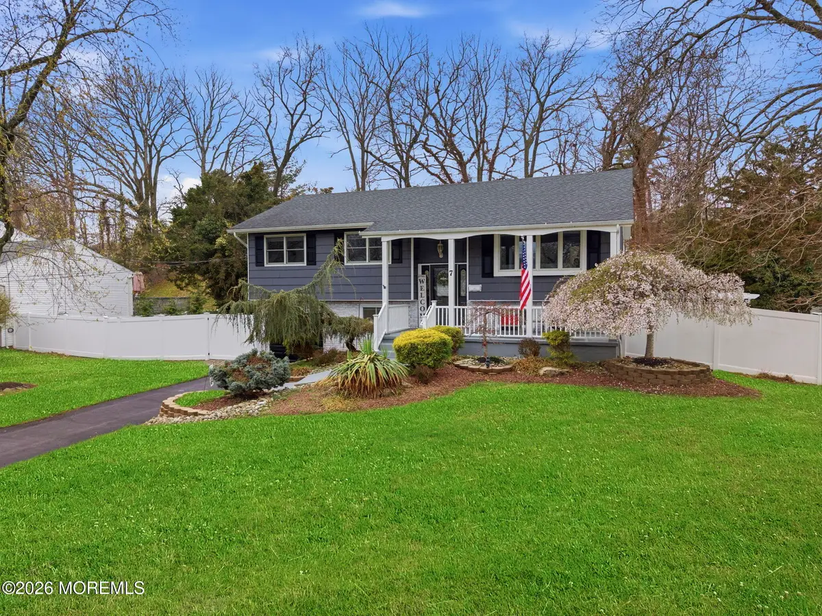 7 Annapolis Drive, Manalapan, NJ 07726 - #1