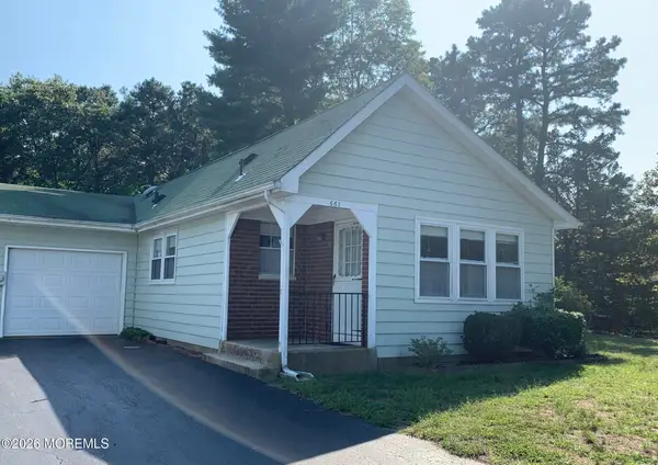 66 Yorktowne Parkway #C, Whiting, NJ 08759