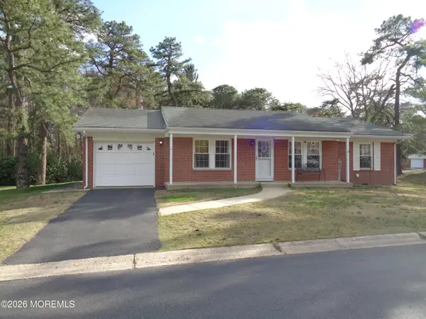 4 Bowie Drive, Whiting, NJ 08759